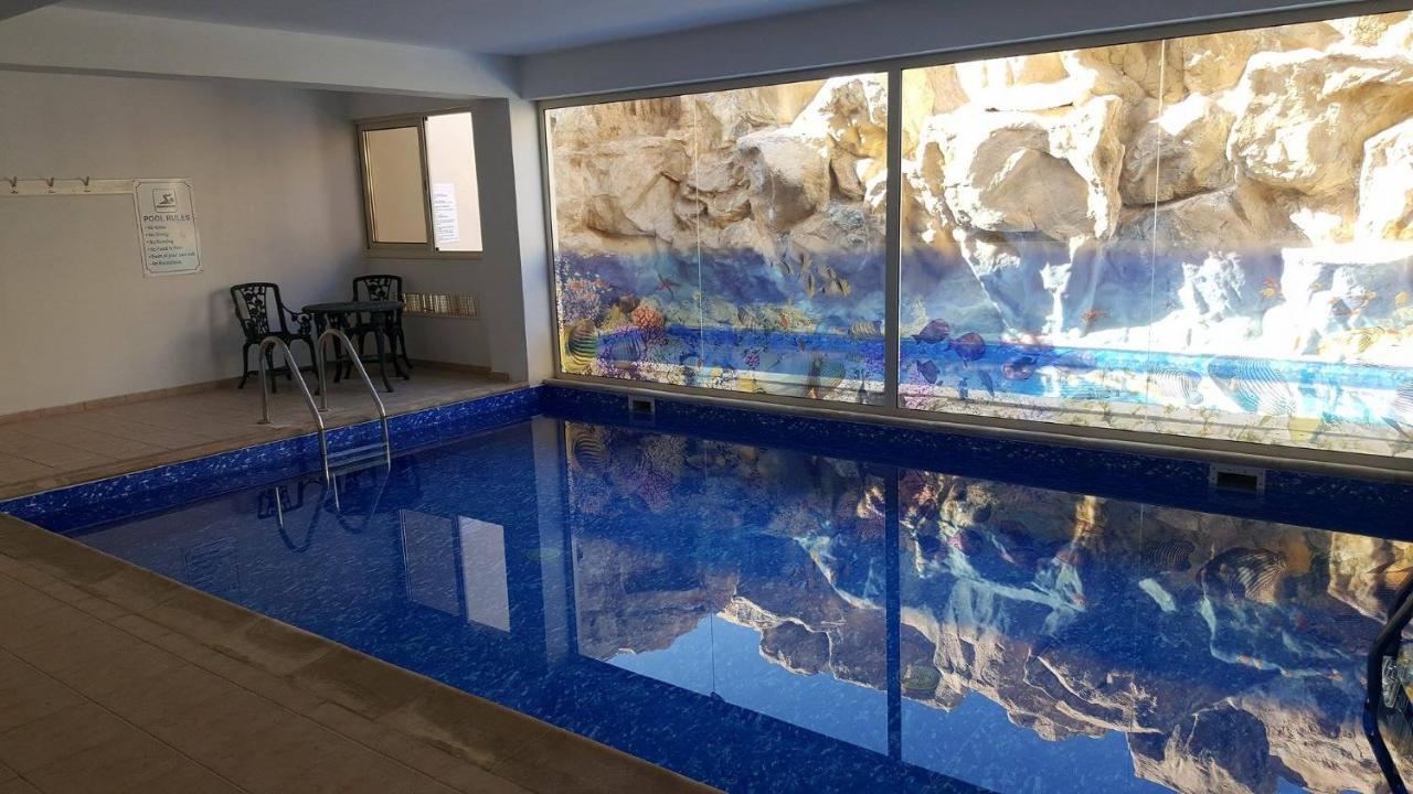 Stunning Apartment C106 With Balcony Looking Over Pool Peyia Exterior foto